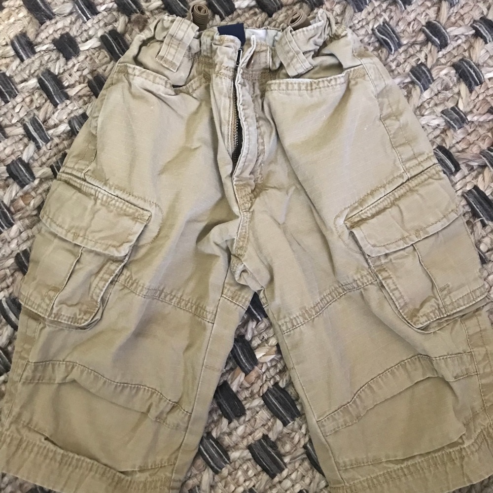 Boys GAP Ripstop knee length shorts size 6